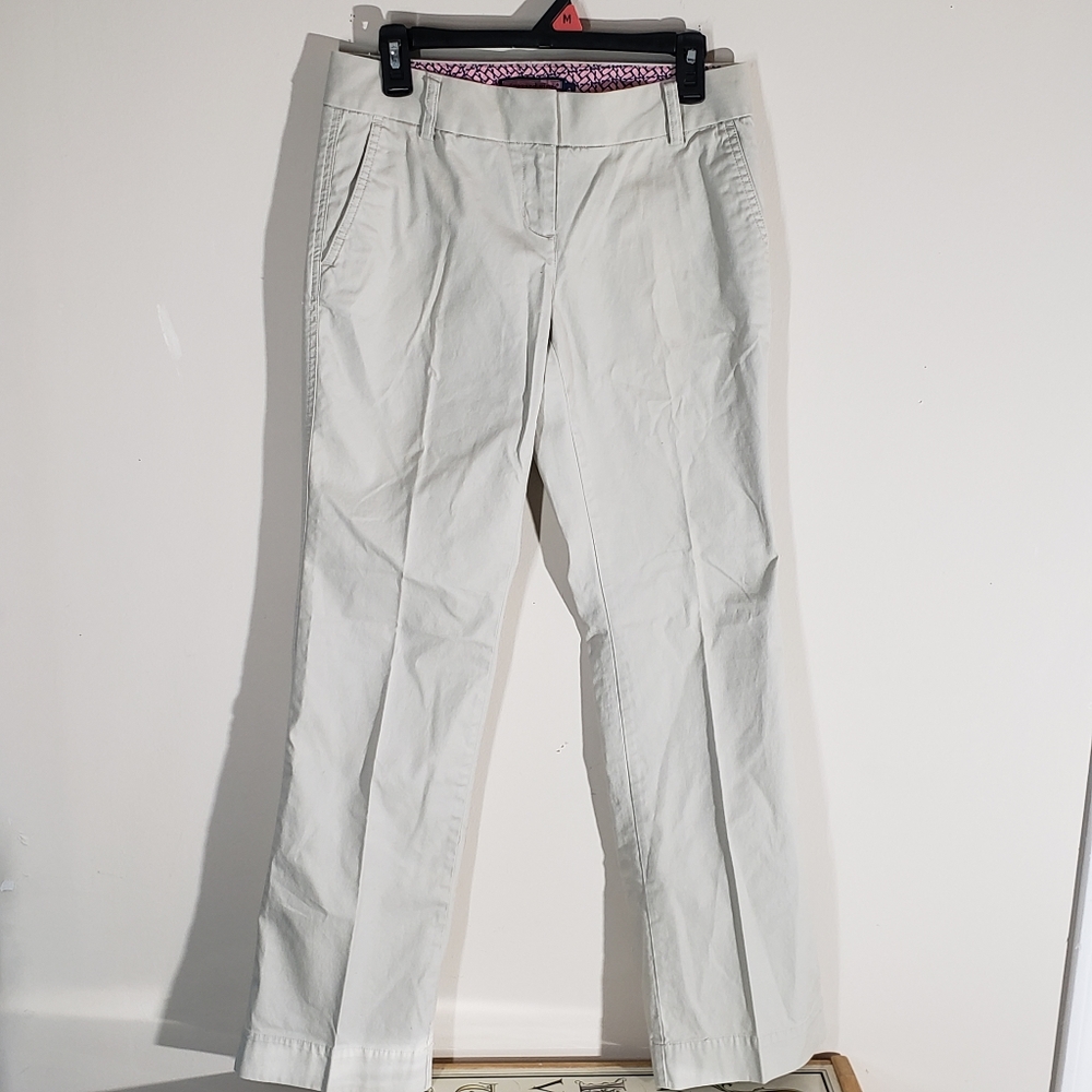 Vineyard vines womans khaki pants sz 4